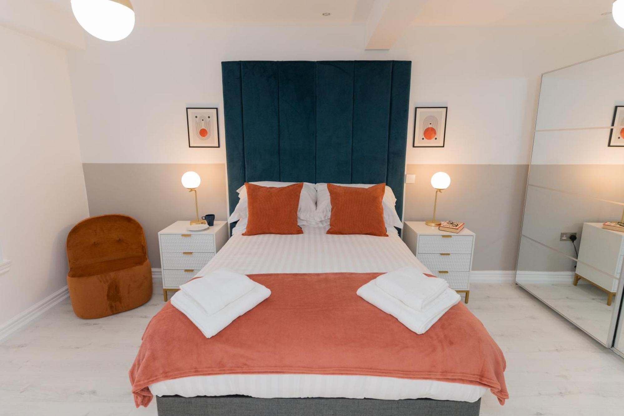 Luxurious 2 Bed Birmingham House Free Parking - Sleeps 6 Appartement Buitenkant foto