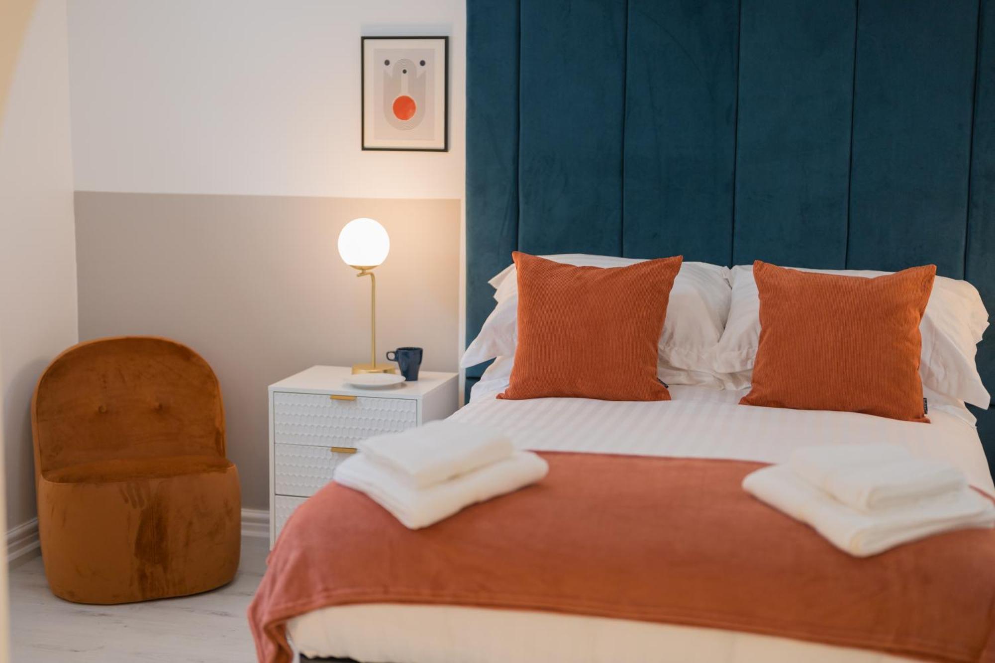 Luxurious 2 Bed Birmingham House Free Parking - Sleeps 6 Appartement Buitenkant foto